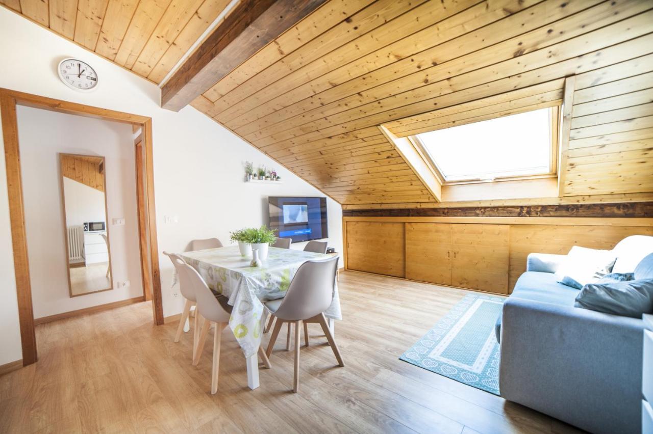 La Mansarda Di Emma Apartamento Pinzolo Exterior foto