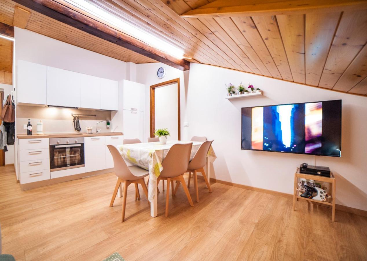 La Mansarda Di Emma Apartamento Pinzolo Exterior foto