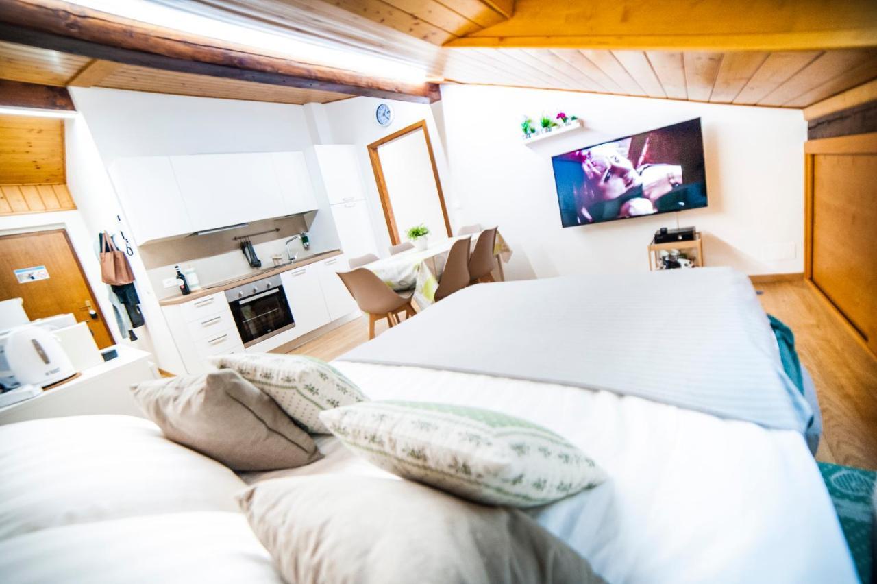 La Mansarda Di Emma Apartamento Pinzolo Exterior foto