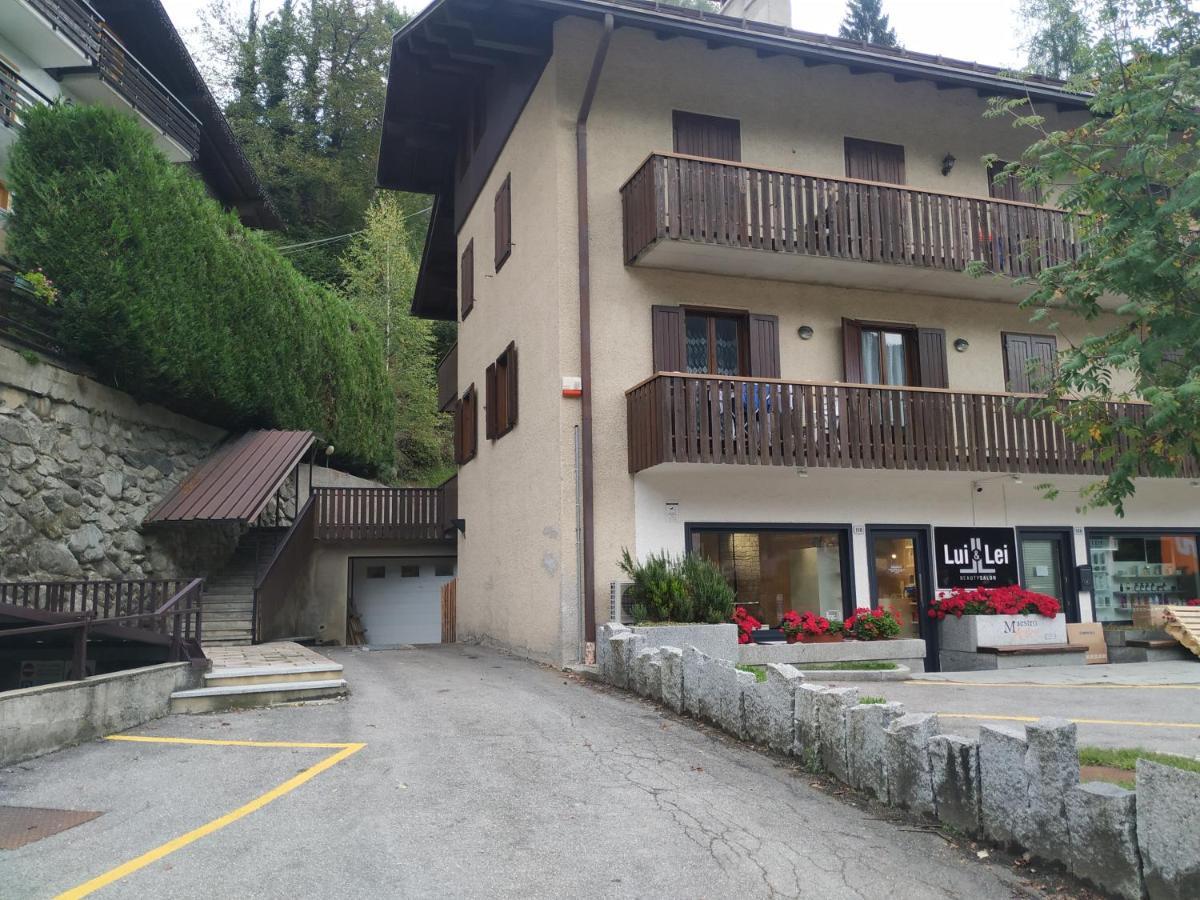 La Mansarda Di Emma Apartamento Pinzolo Exterior foto