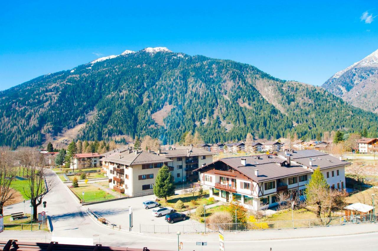 La Mansarda Di Emma Apartamento Pinzolo Exterior foto