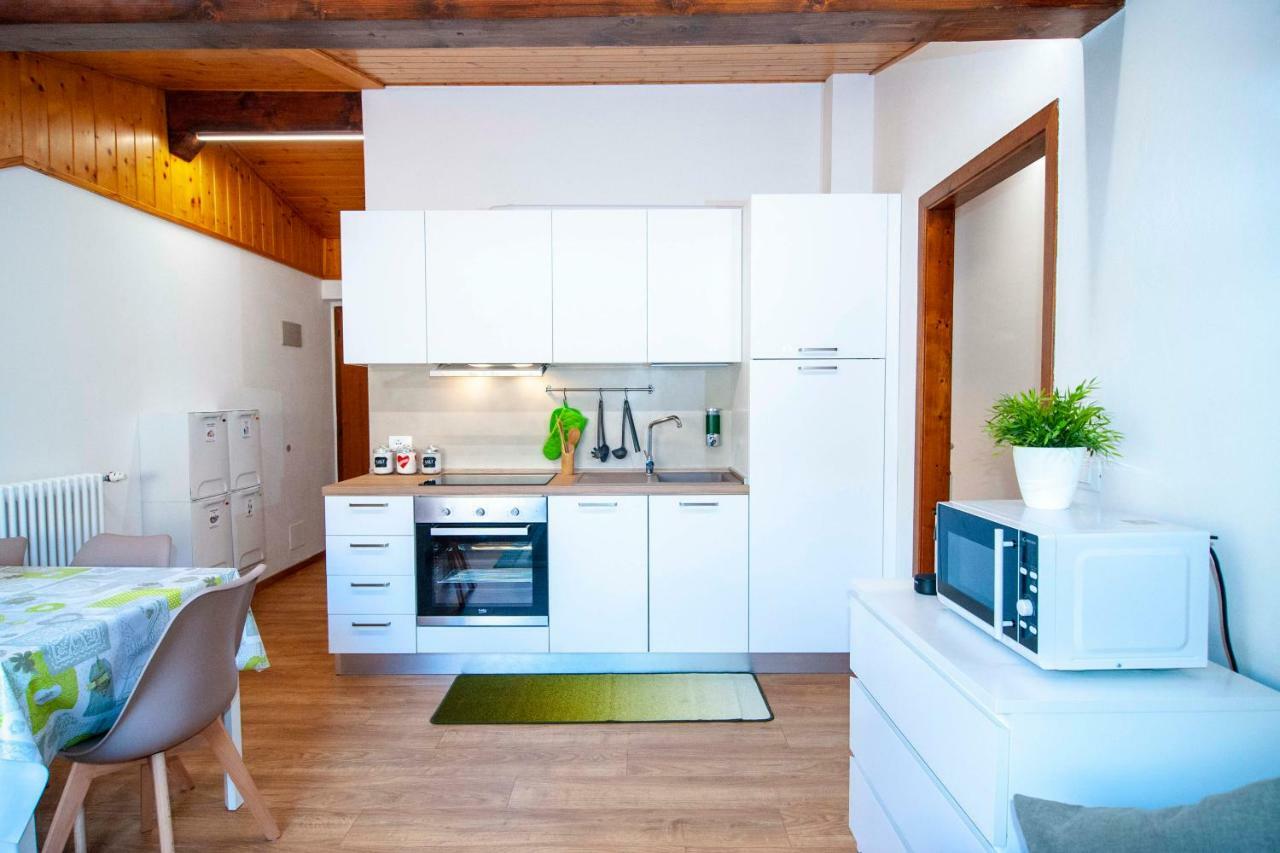 La Mansarda Di Emma Apartamento Pinzolo Exterior foto