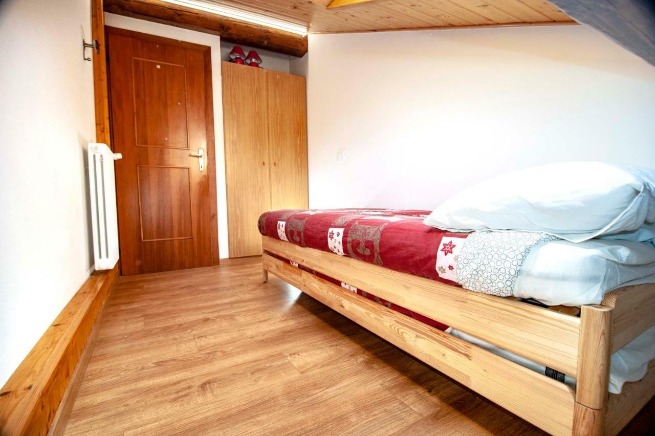 La Mansarda Di Emma Apartamento Pinzolo Exterior foto